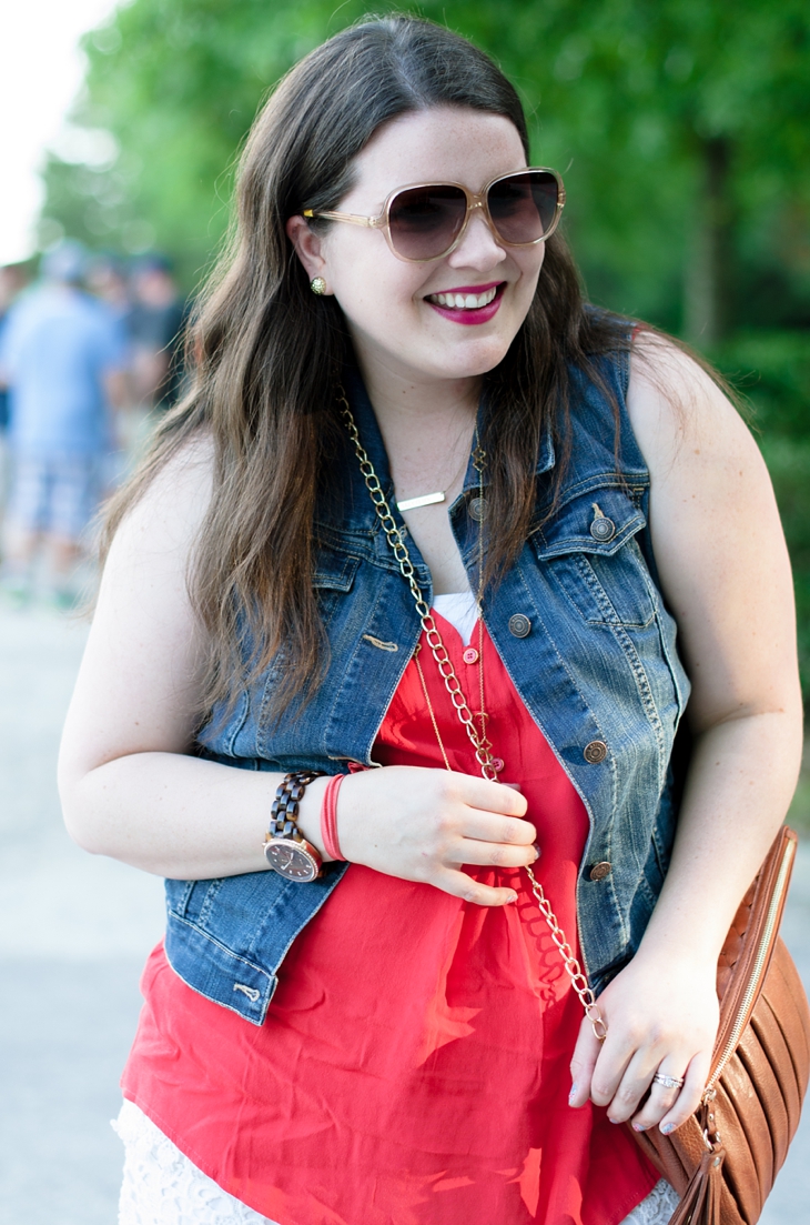 Summer Concert Attire | Denim Vest from @oldnavy, Top from @stitchfix, Bag from @stitchfix, Cowboy Boots from @bootbarn, @toms sunglasses, Necklace from @9thandelm and @stelladot (3)