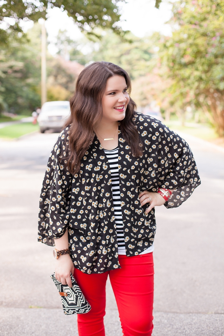 Red jeans from Stitch Fix, Daisy floral kimono from Stitch Fix, black and white striped tee (2)
