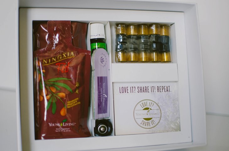 What Comes in the NEW Premium Starter Kit from Young Living Essential Oils? http://bit.ly/mollyyleo (11)