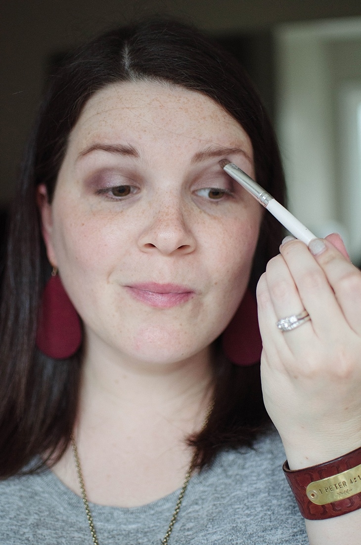 Simple Holiday Plum-Inspired Makeup Tutorial with NEUTROGENA Cosmetics (15)