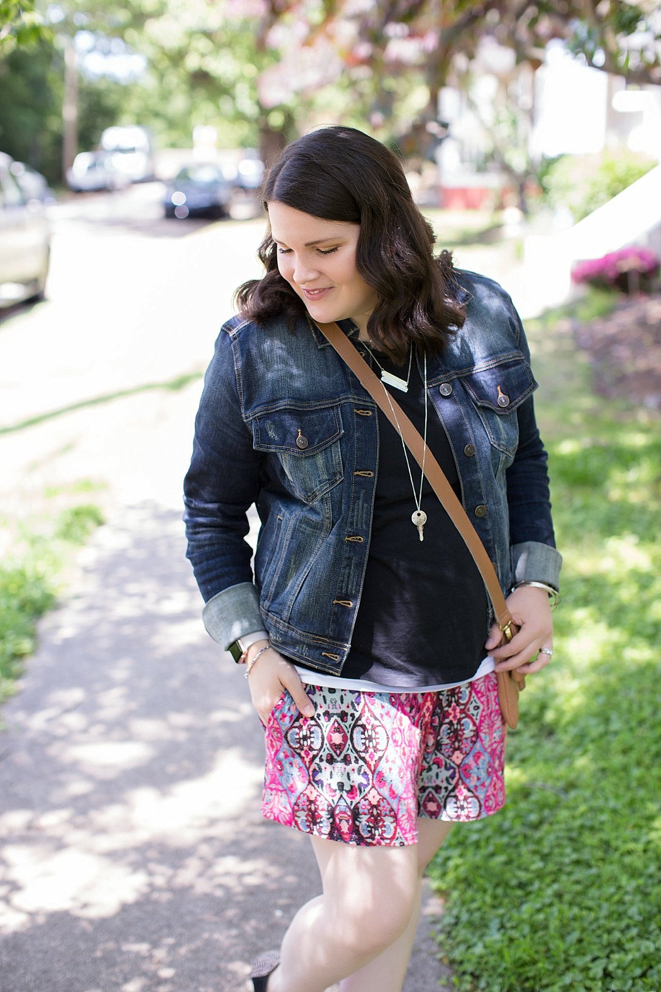 Threads 4 Thought Mona Skort, Stitch Fix Just USA Denim Jacket, Sudara Goods Globetrotter Tee, Sseko Designs Foldover Crossbody Clutch, The Root Collective shoes | Ethical Fashion & Style Blogger (7)