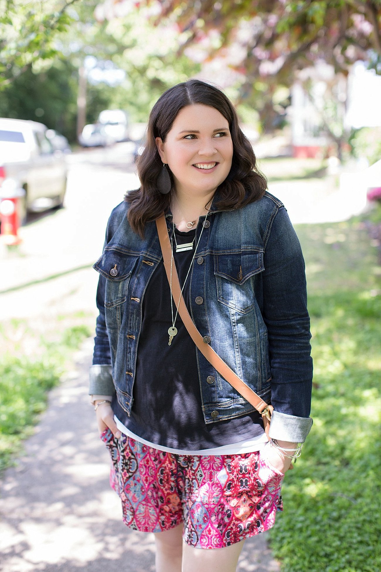 Threads 4 Thought Mona Skort, Stitch Fix Just USA Denim Jacket, Sudara Goods Globetrotter Tee, Sseko Designs Foldover Crossbody Clutch, The Root Collective shoes | Ethical Fashion & Style Blogger (9)