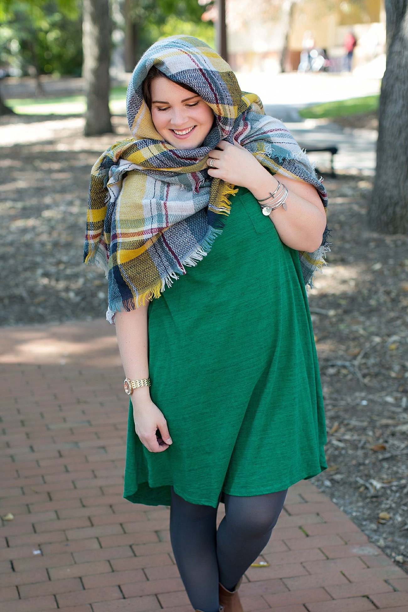11 Ways to Wear a Blanket Poncho Scarf Still Being Molly