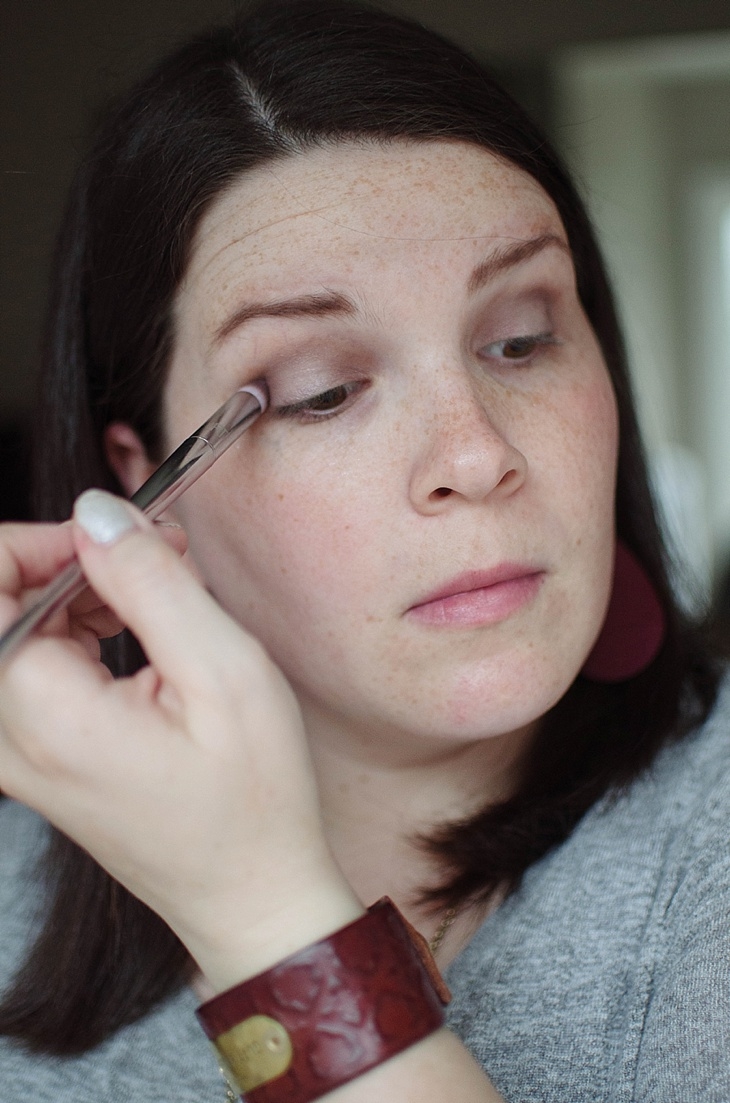 Simple Holiday Plum-Inspired Makeup Tutorial with NEUTROGENA Cosmetics (17)