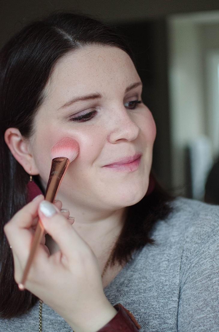 Simple Holiday Plum-Inspired Makeup Tutorial with NEUTROGENA Cosmetics (12)