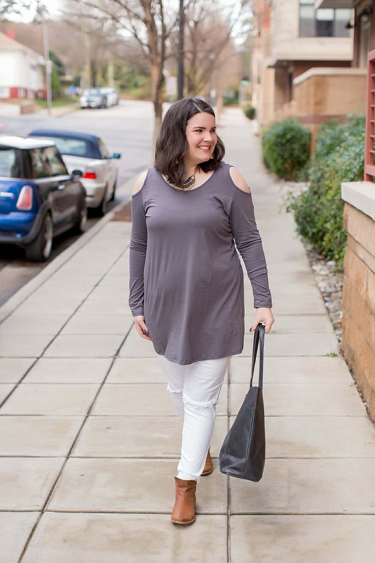 Elegantees cold shoulder tunic, The Flourish Market, Sseko Designs "florence" necklace, The Root Collective booties (6)