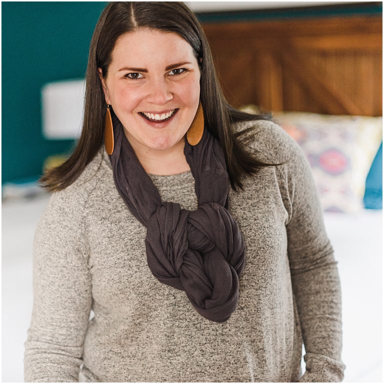 STYLE 10 Ways to Wear an Infinity Scarf [UPDATED 2019]