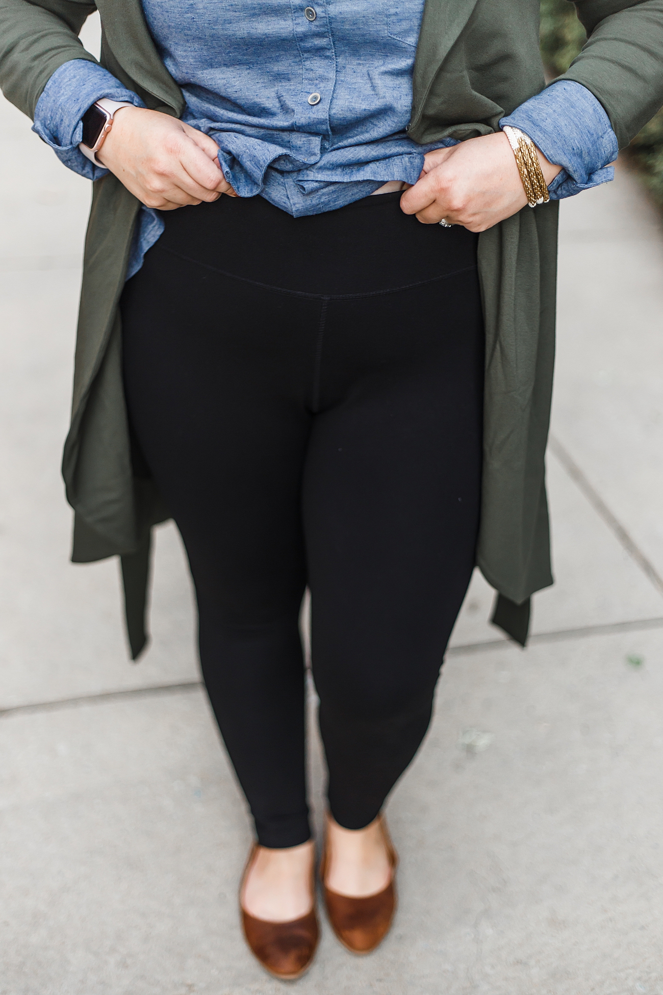 The BEST Ethically Made Black Leggings - See how women size 0-16 wear them! | Fair Trade Black Leggings from Sseko Designs